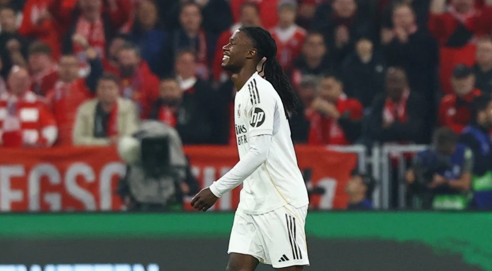 camavinga red card